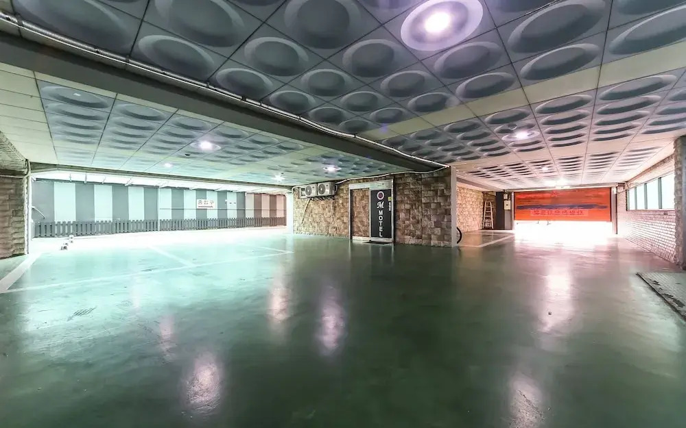 Hound Hotel Gimhae Samgye