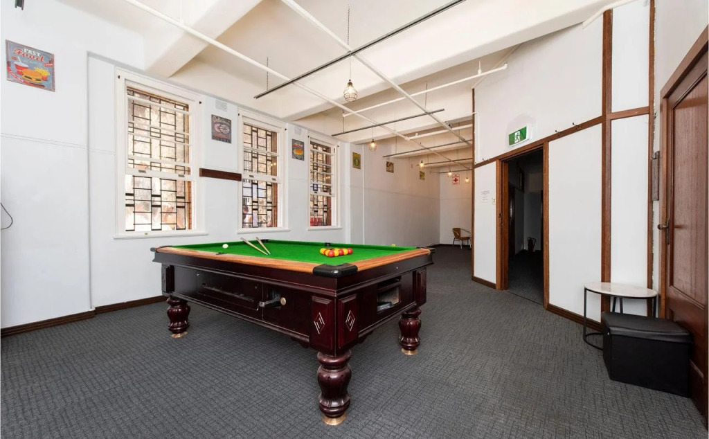 The Old Swan Barracks - Hostel