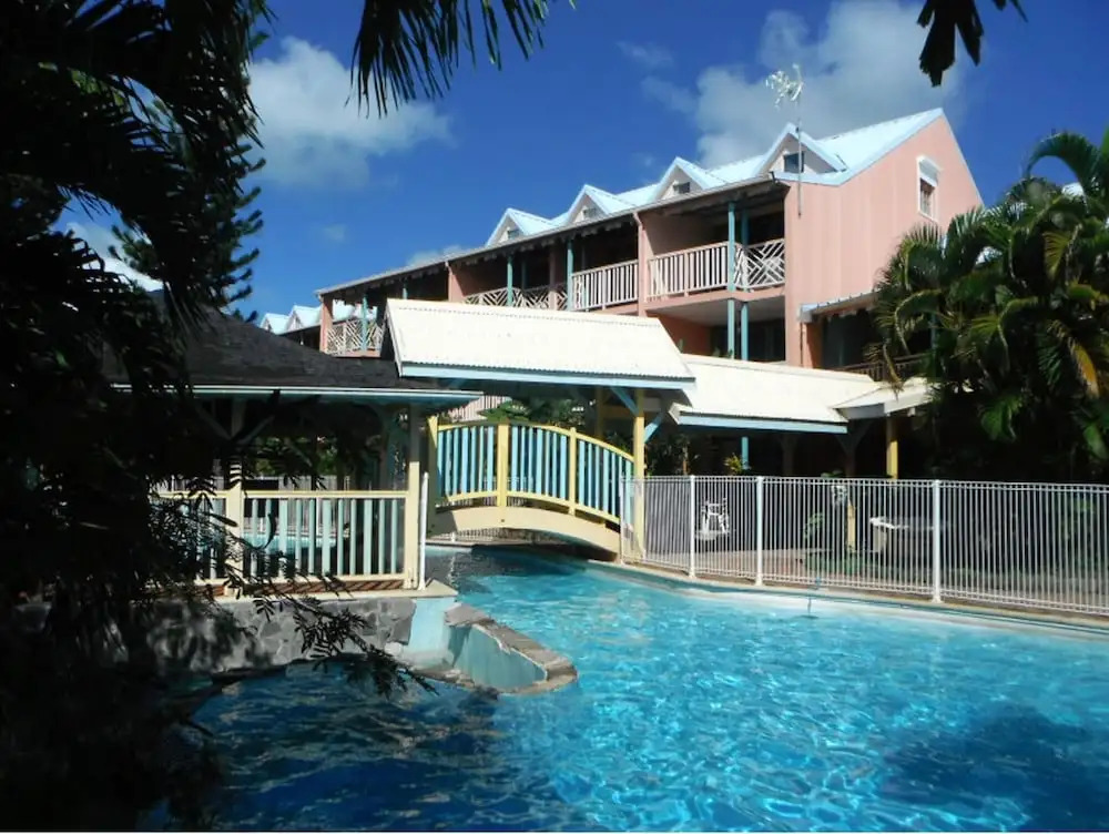 Studio in Sainte-anne, With Shared Pool, Furnished Terrace and Wifi - 600 m From the Beach
