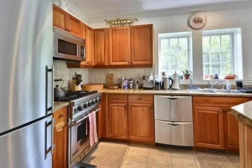 597a Topnotch