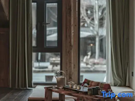 Yunnan Tengchong Beihai Granary Hot Spring Resort Hotel