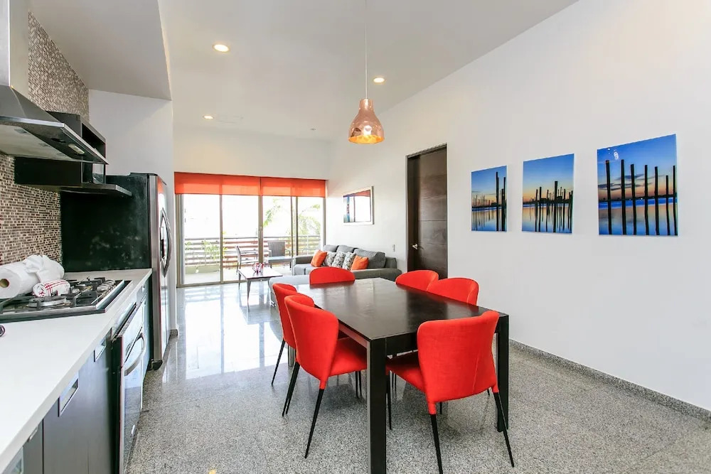 IN 03 2 Bedroom+ 6 people+ Mamitas Beach Area- 1block from beach Apts