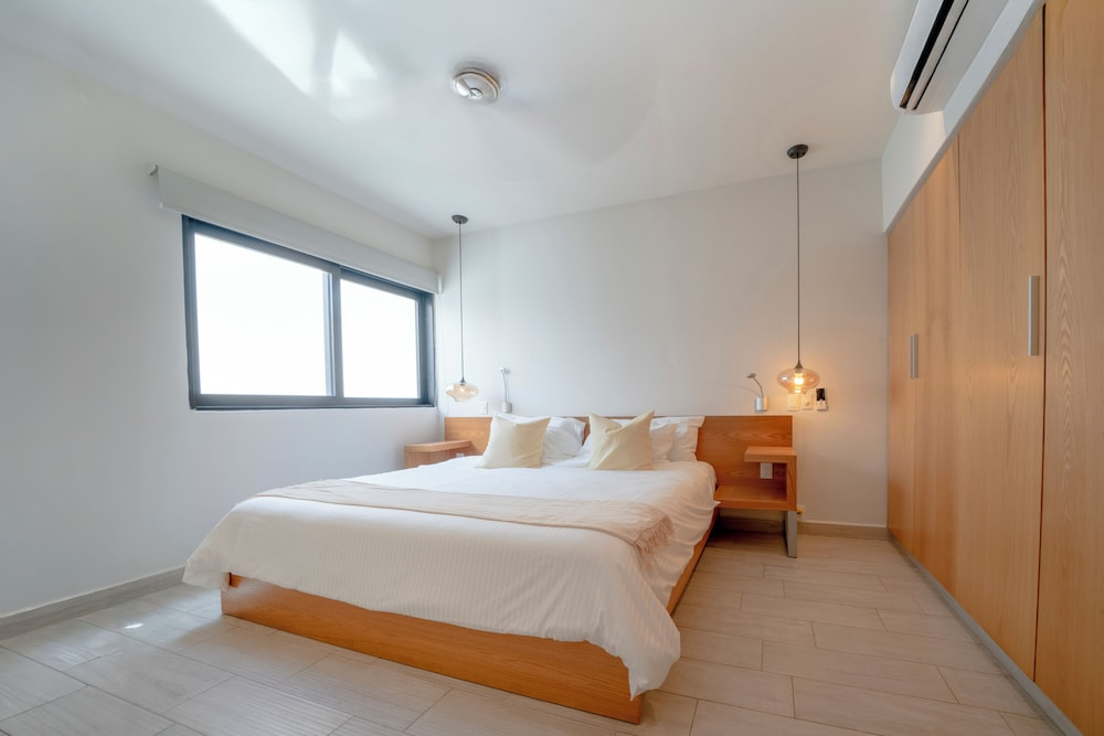 2 Bedroom Condo - Rooftop Pool Opal 405