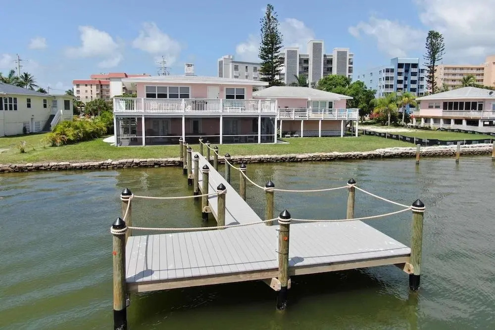 Estero Island Apartment With Boat Dock