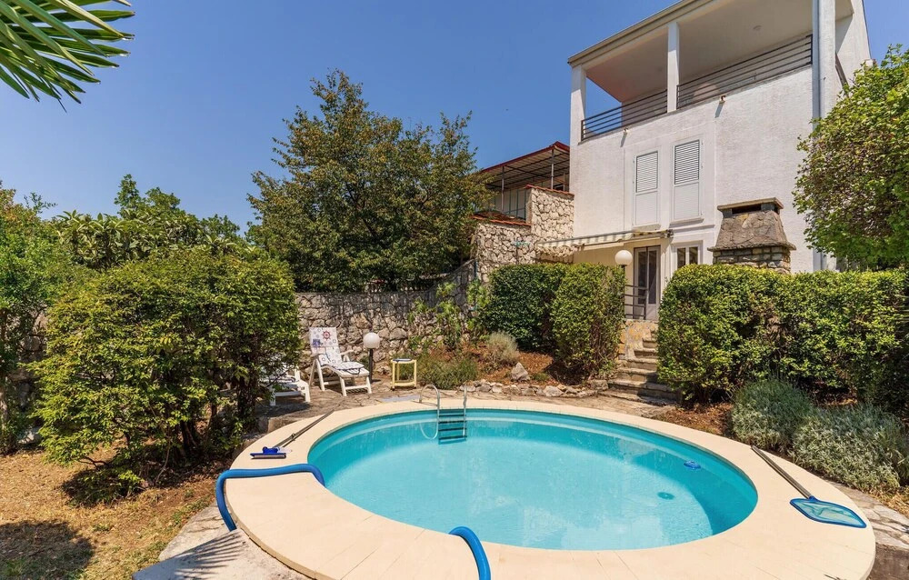 Stunning Apartment in Jadranovo With Outdoor Swimming Pool, Wifi and 2 Bedrooms