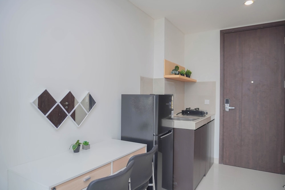 Comfortable And Lovely Studio At Apartment Vasaka Solterra