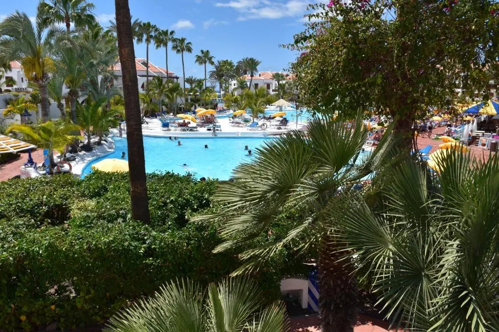 Apartment No 1 only 100 meters to beach, heated pool, wifi, balcony