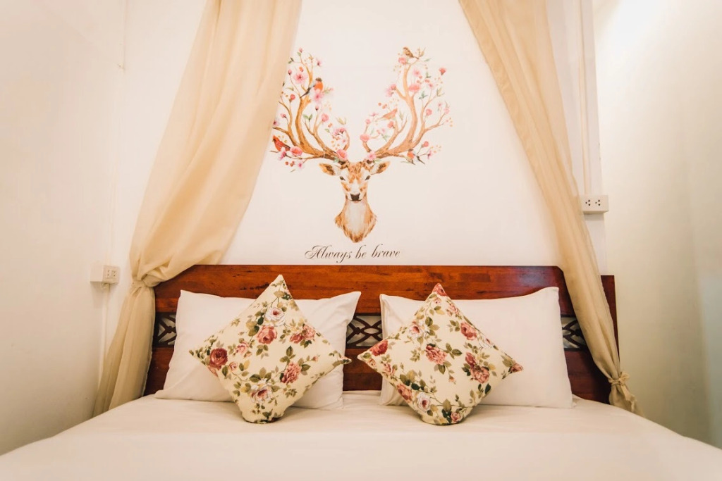 Sundaze Samet Hostel & Hangout