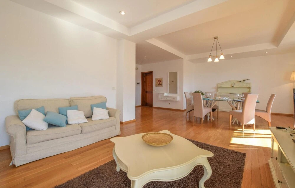 Stunning Apartment in Acquedolci With 3 Bedrooms and Wifi
