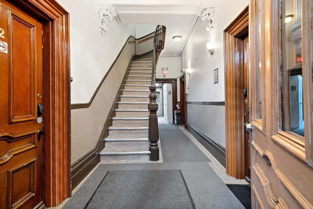 Rustic Modern Loft 5 Minutes to Old Port Montreal