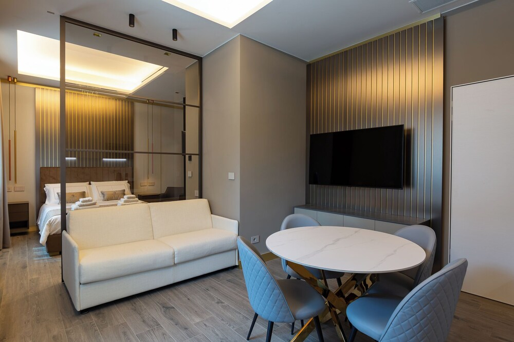 MW Apartments