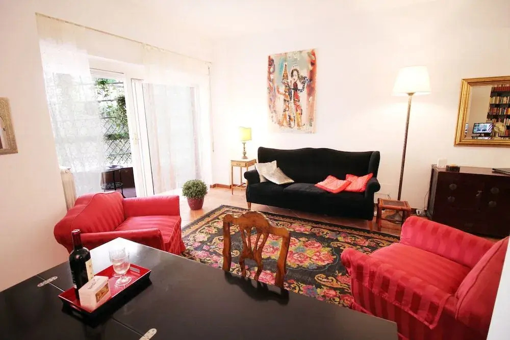 Charming Garden Retreat near Vatican