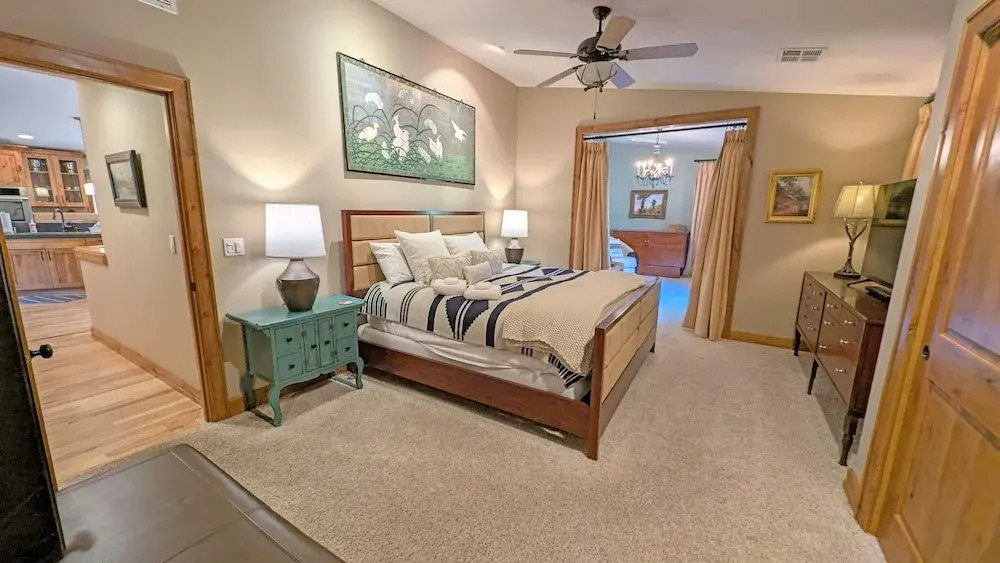 Yellow Pine 32 6 Bedroom Home