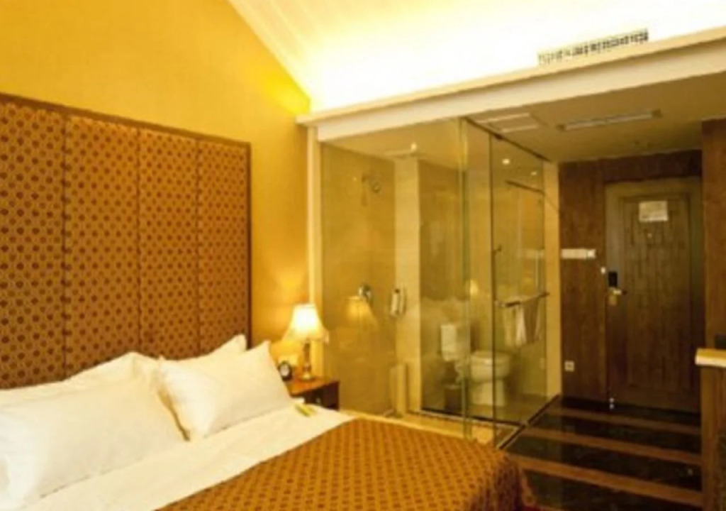 Chengdu Huanhua Jincheng Hotel