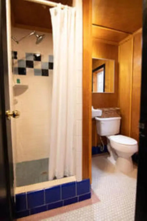 Anchor Inn Resort