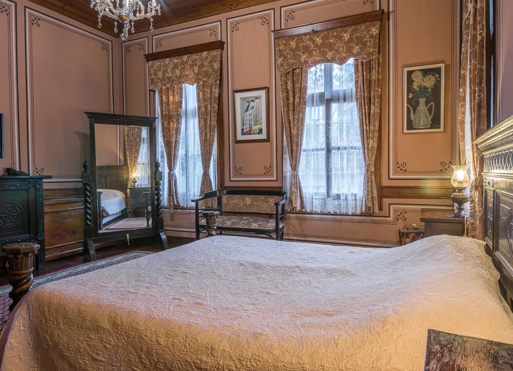 Old Legends Hotel
