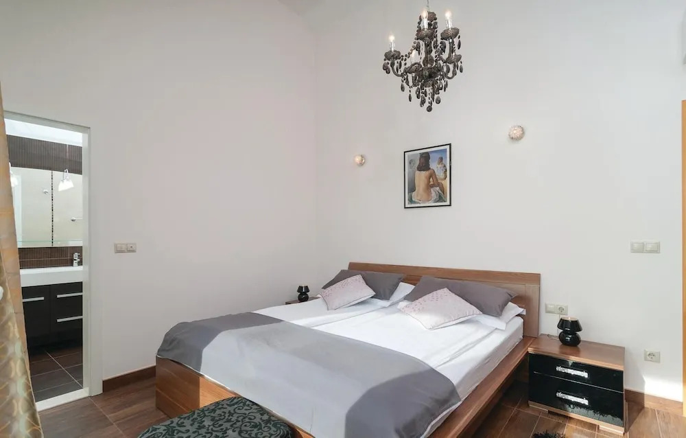 Amazing Home in Celina With Wifi and 4 Bedrooms