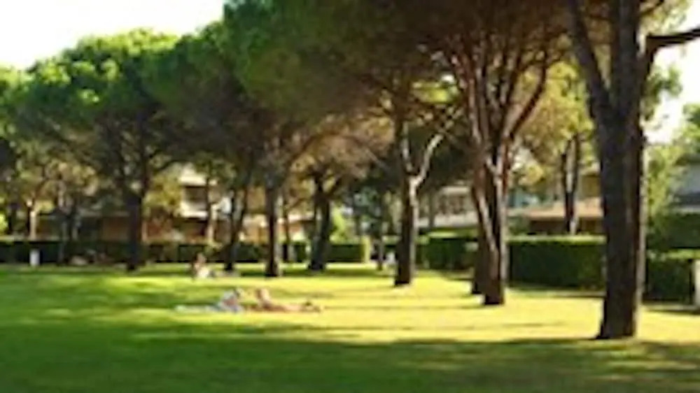 Three-room Apartment With Garden and Swimming Pool - By Beahost Rentals