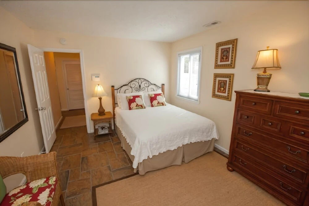 William B. Virginia Beach - 6 Br Home