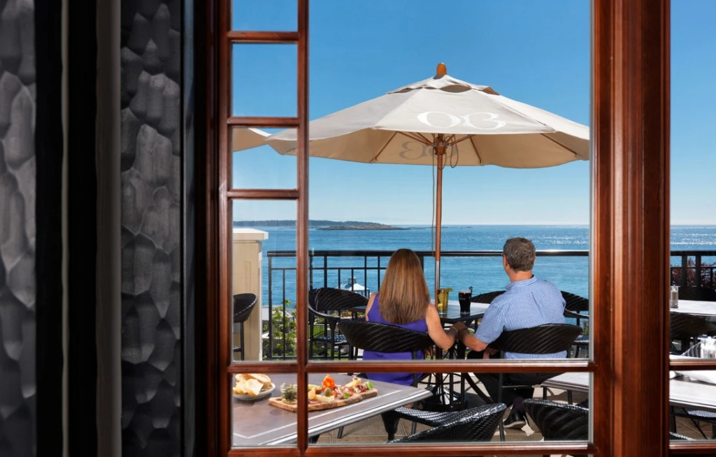 Oak Bay Beach Hotel