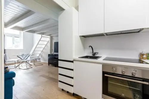 Modern Apt 300Mt From Milano Central Station!