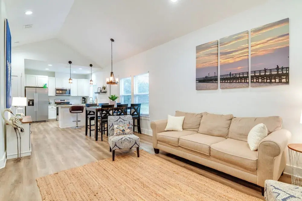 1 Mi to Beach: Retreat w/ Large Yard in Rockport