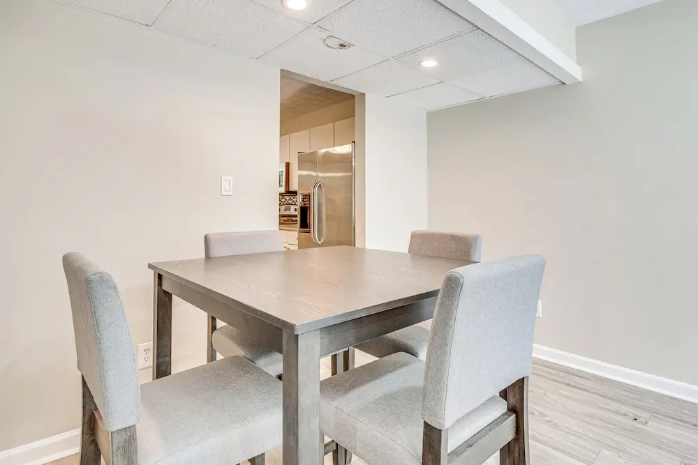 Welcoming Townhome: 1/2 Mi to Downtown Smyrna