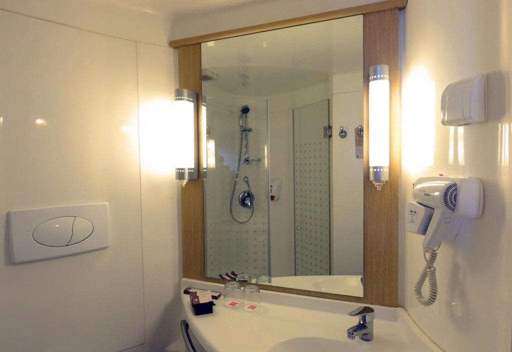 Ibis Gading Serpong