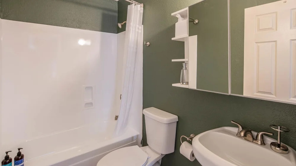 4BR Home in Tempe near ASU by WanderJaunt