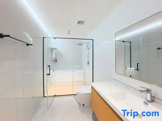 Huandao Holiday Hotel (Yuhuan Xincheng Wuyue Plaza)