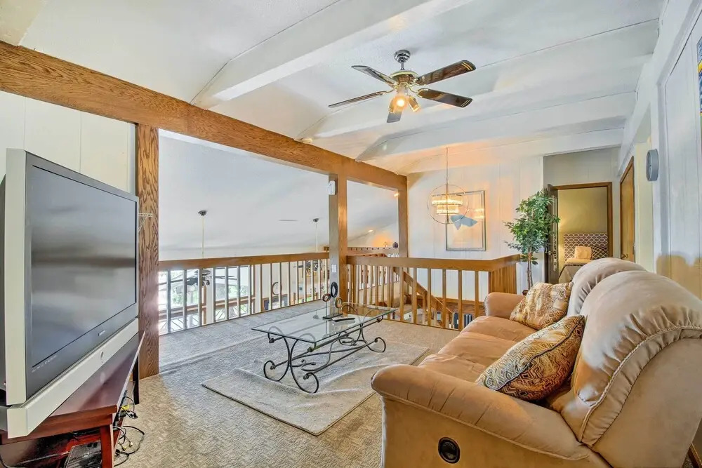 Sunrise Beach Waterfront Estate Great for Families