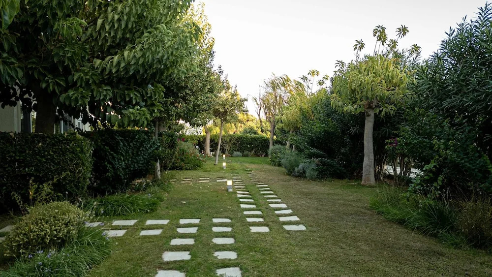 Mear Luxury Studio - Crete Garden Gem