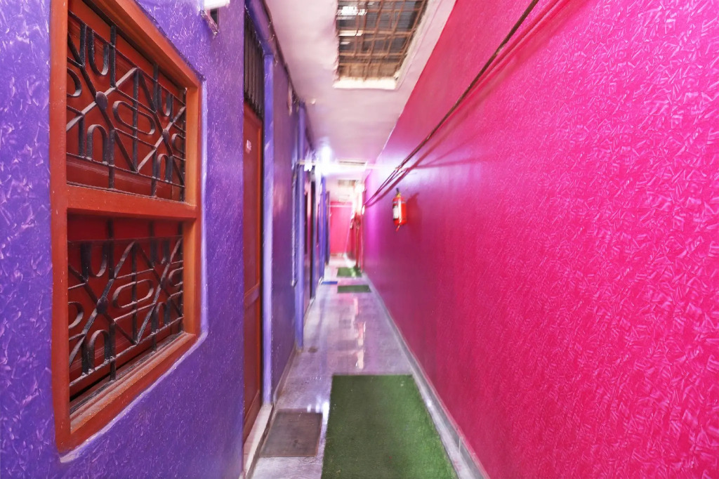 SPOT ON 38175 A K Rajput Guest House