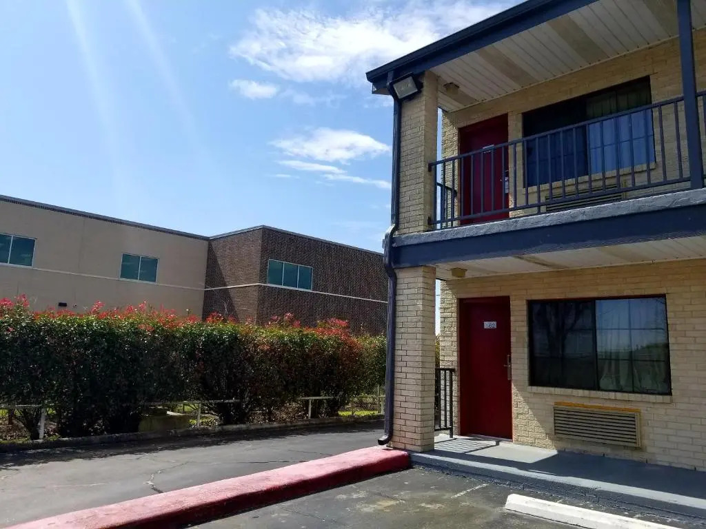 Executive Inn