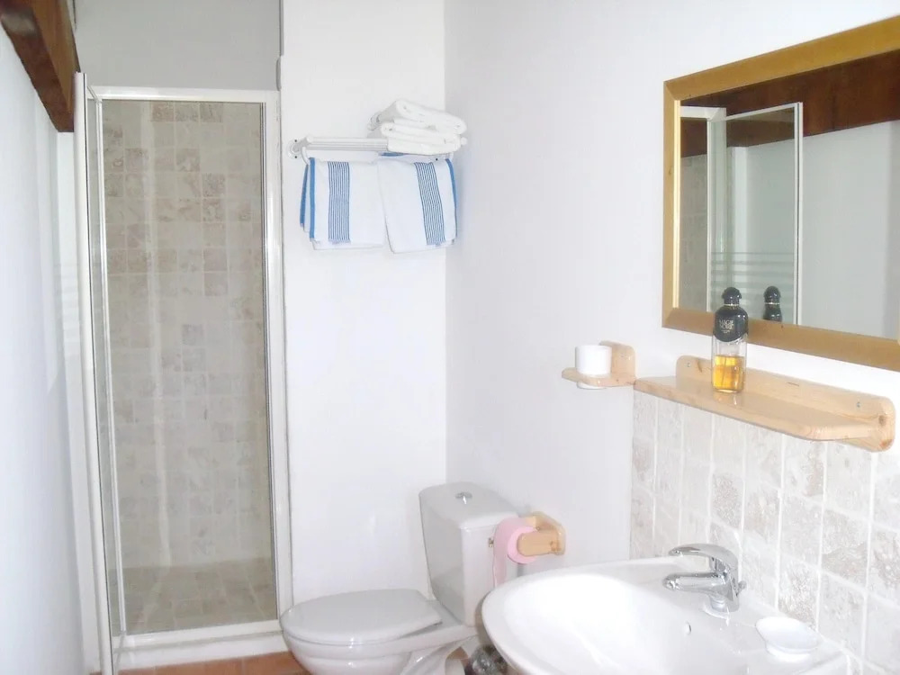 House With 2 Bedrooms in Monteux, With Shared Pool, Enclosed Garden and Wifi - 40 km From the Slopes