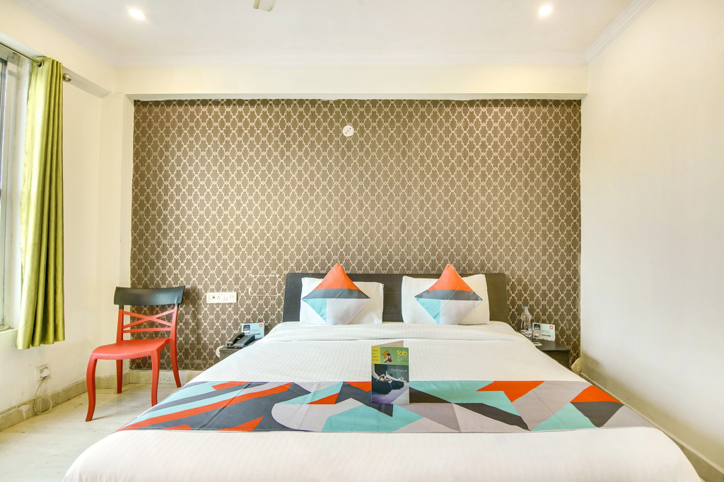 FabExpress Alacia Inn