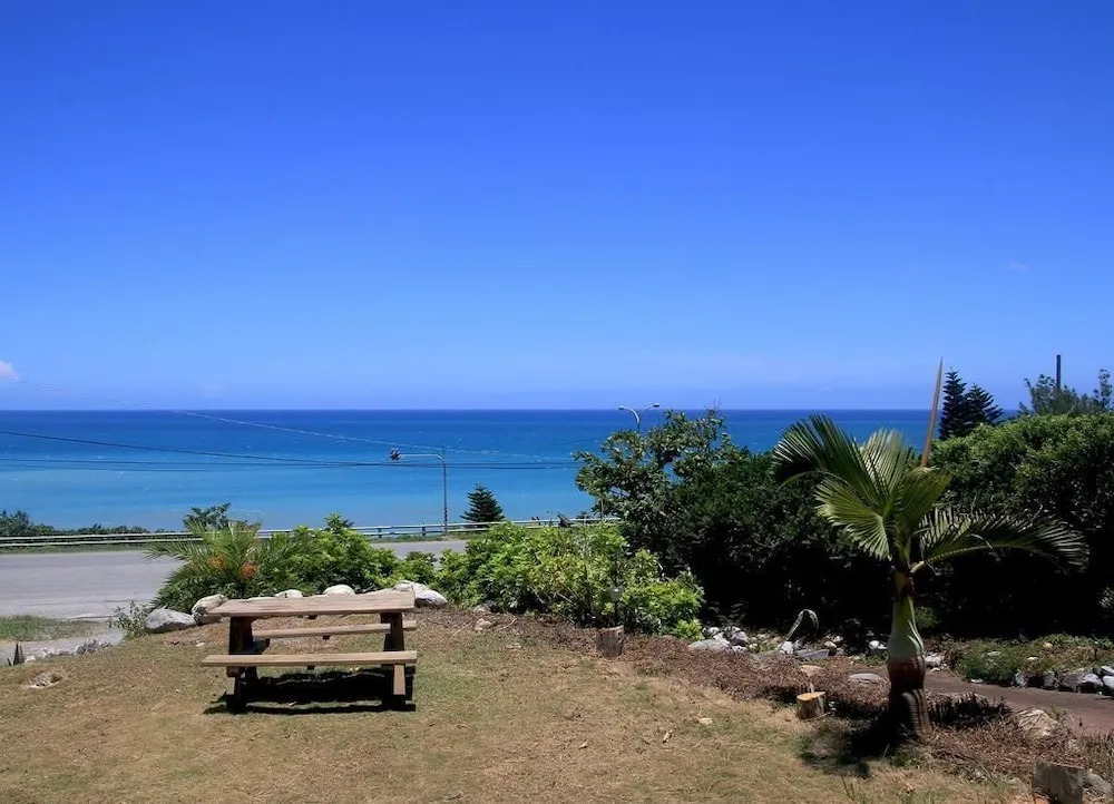 Hualien Yanliau B&B