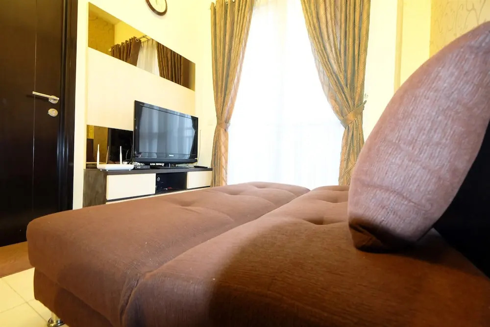 Homey Westmark Tanjung Duren Apartment near Taman Anggrek