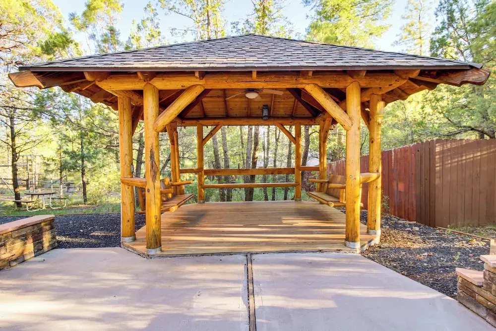 Great for Gatherings! Family Cabin in Lakeside