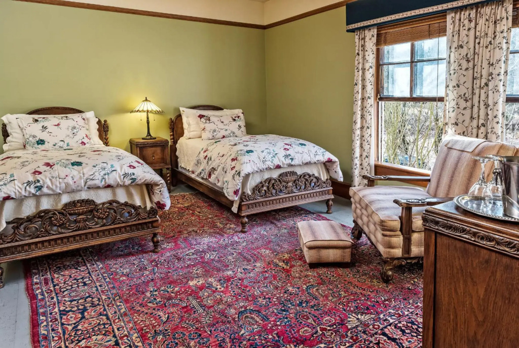 McCloud Hotel