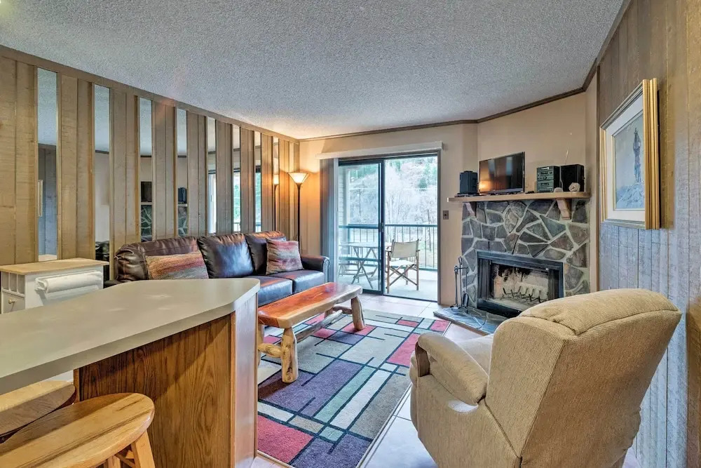 Cozy Ruidoso Condo by Grindstone Lake + Skiing!