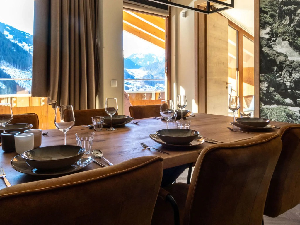 Luxury Penthouse, 600 m. From the ski Area