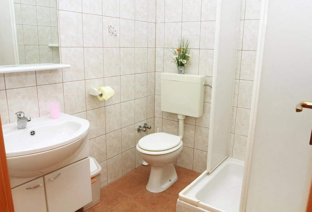 Apartment With one Bedroom in Okrug Gornji, With Enclosed Garden and W
