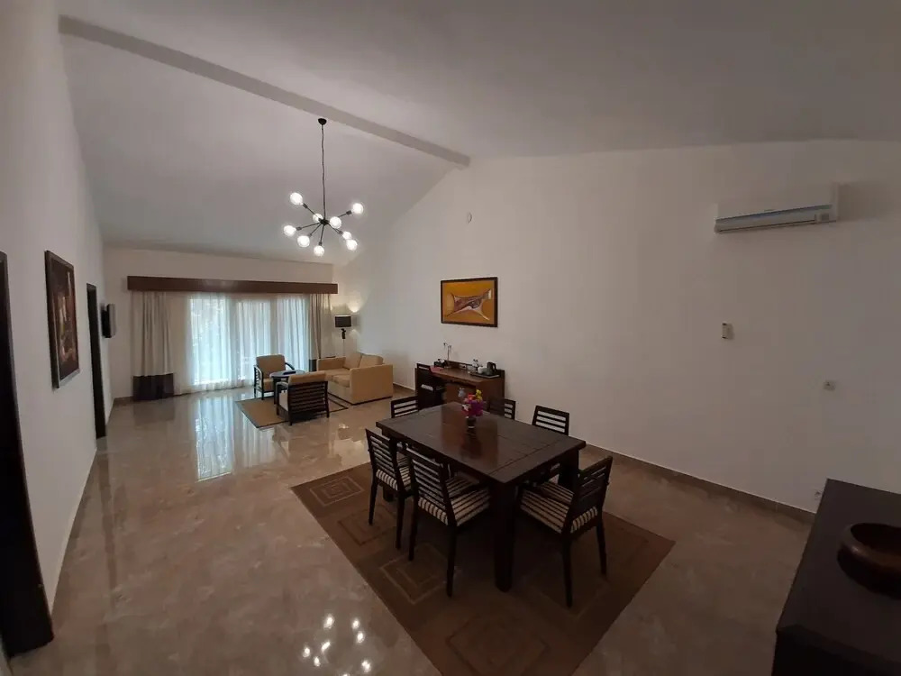 Iris Toubab Hotel