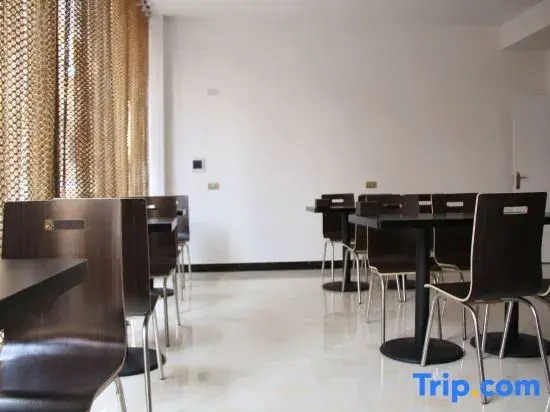 Wenxian Tengyun Hotel