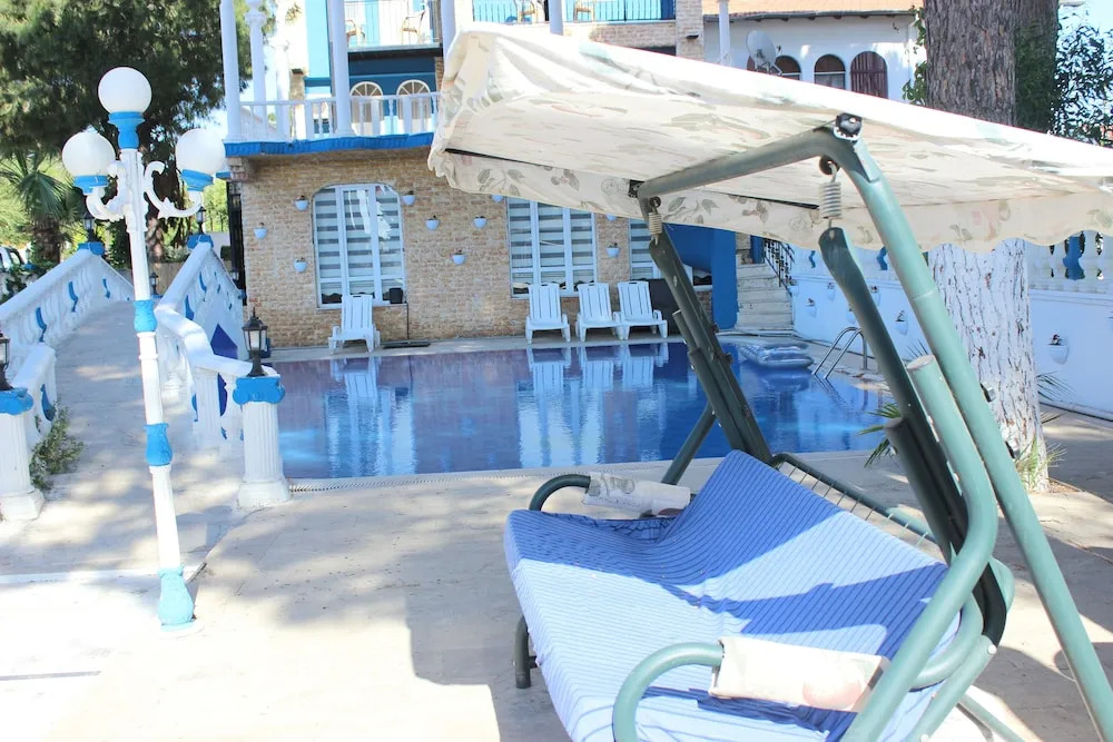 Shadow Hotel