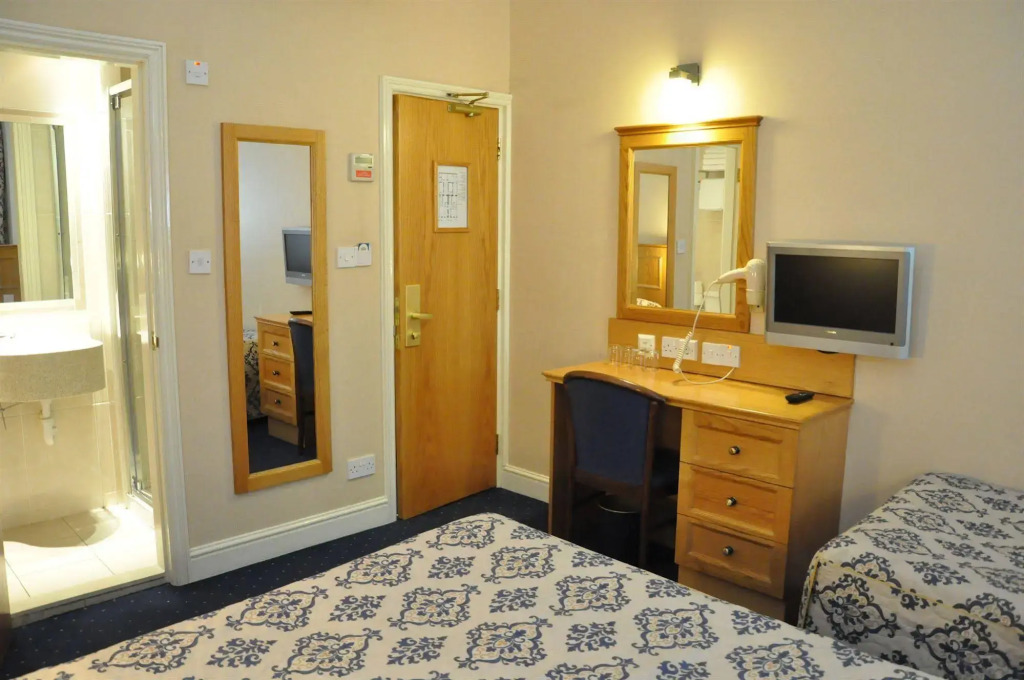 Olympic House Hotel