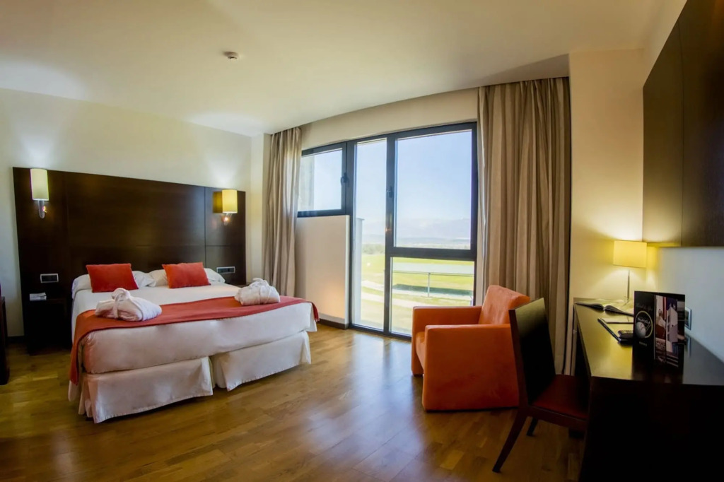 Hospedium Hotel Valles de Gredos Golf