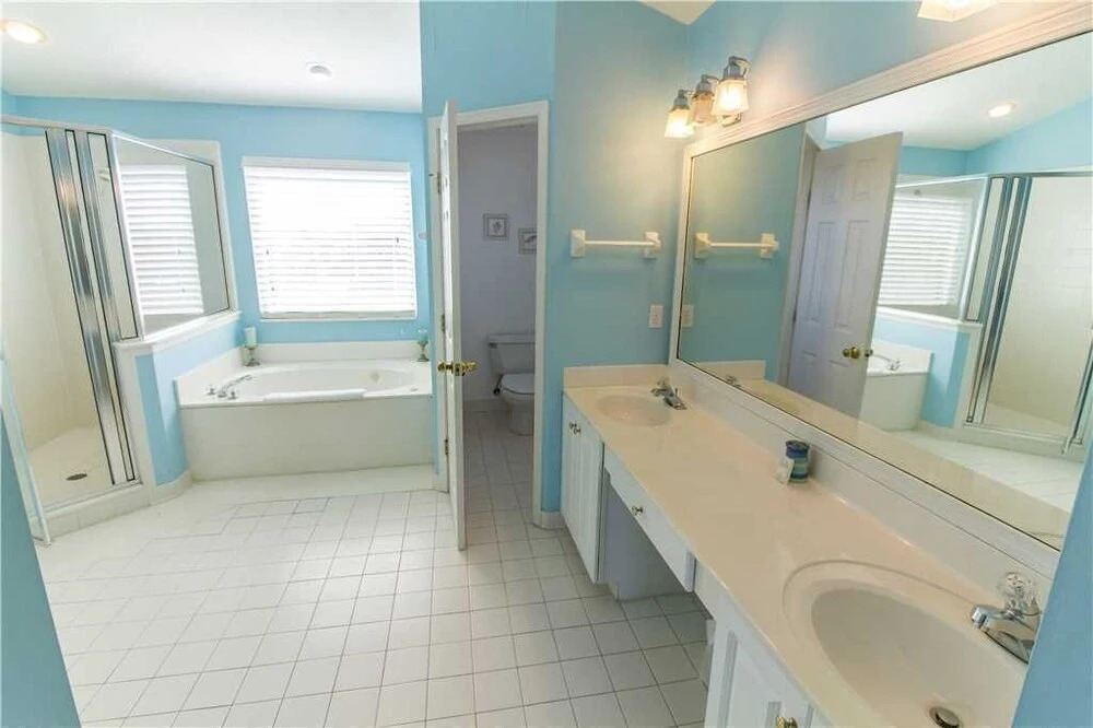 Harmony Beach House, Sleeps 11, 3 Bedrooms, Beach Front