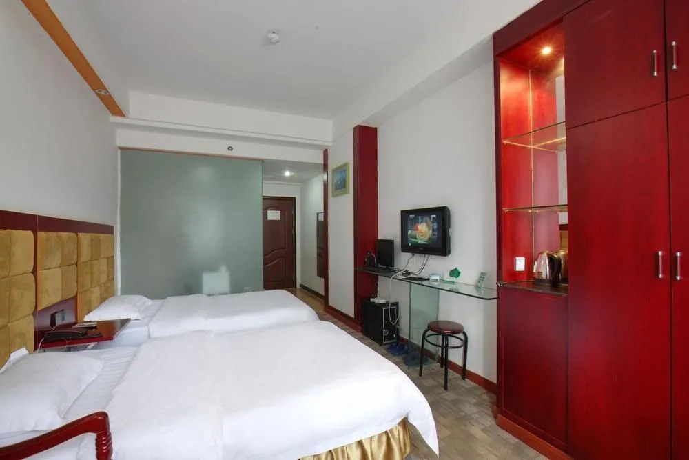 Zhangjiajie Wind and Cloud Holiday Hotel